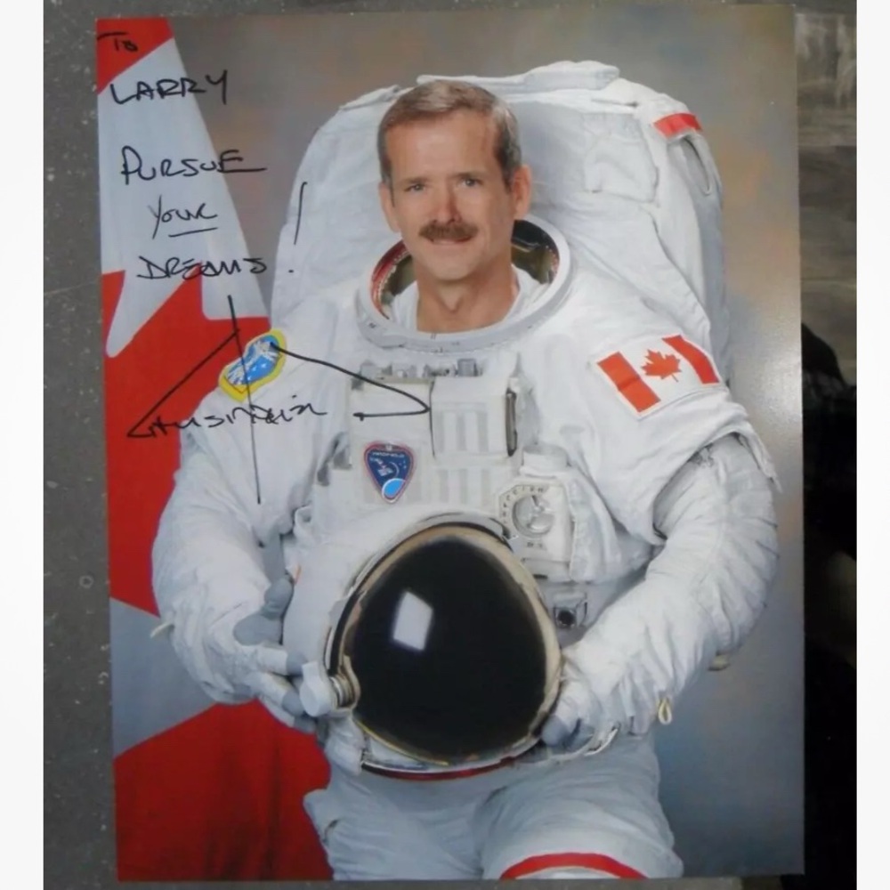 CHRIS HADFIELD Canadian Astronaut NASA Canada Flag PURSUE UR DREAM SIGNED Space - Picture 4 of 4